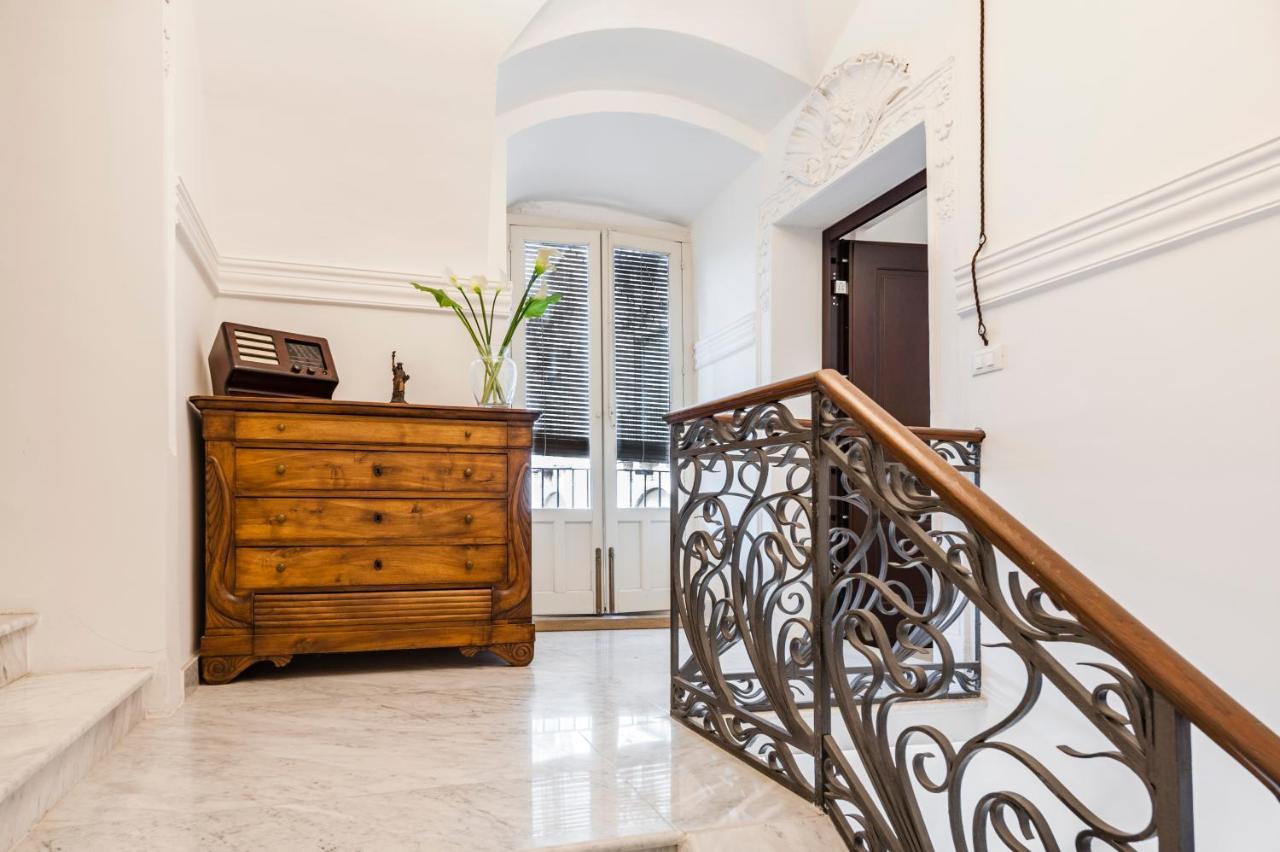 La Suite Di Piazza Dell'Universita カターニア エクステリア 写真