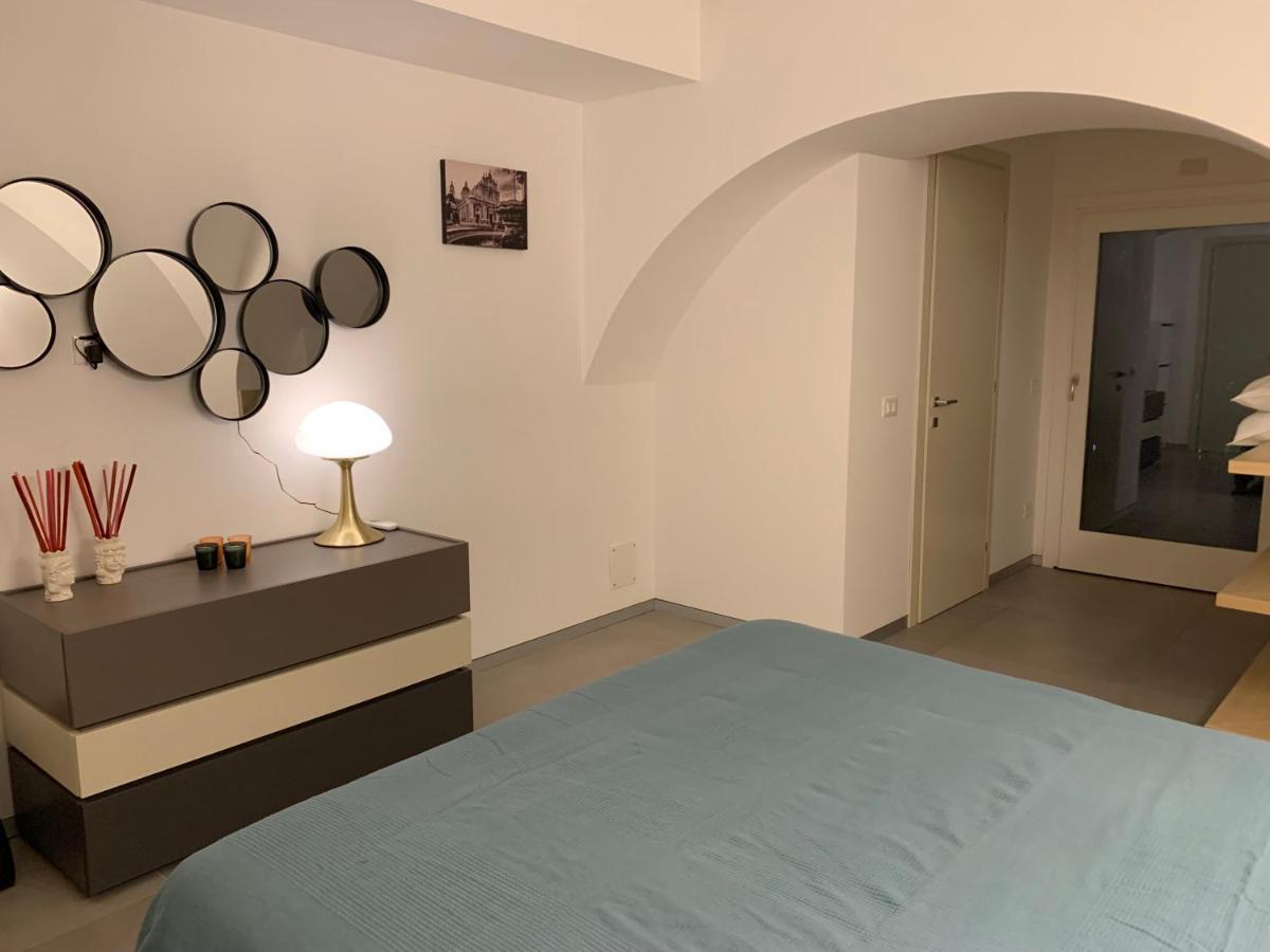La Suite Di Piazza Dell'Universita カターニア エクステリア 写真